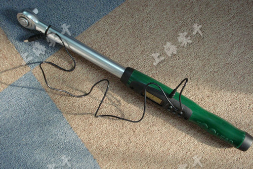 連接電腦數顯扭力扳手圖片