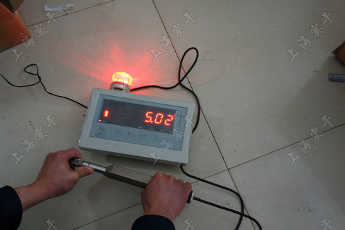 改制的連電腦數(shù)顯扭力扳手